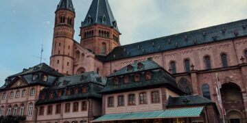 Discover the Top Vacation Hotspots: Your Ultimate Travel Bucket List