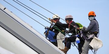 Surviving and Thriving: A Solo Traveler’s Guide to Staying Safe on the Road