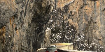 Stay Safe, Stay Healthy: Essential Tips for Traveling with Confidence