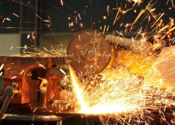 Empowered and Prepared: A Woman’s Guide to Safe Travel