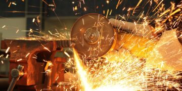 Empowered and Prepared: A Woman’s Guide to Safe Travel